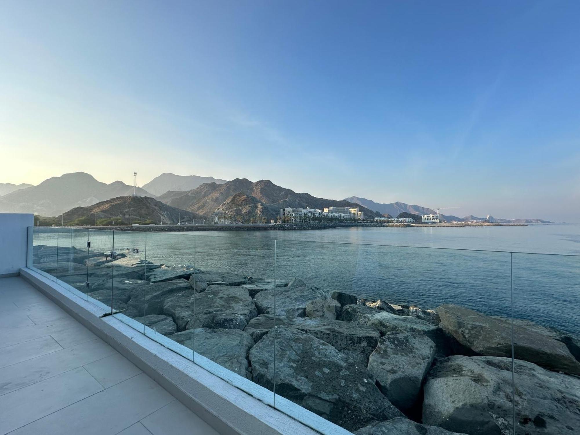 Al Dana Sea View Villa Fudżajra Zewnętrze zdjęcie